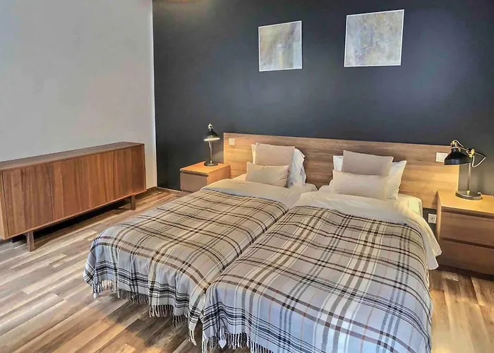 Cozy In Old Apartment *